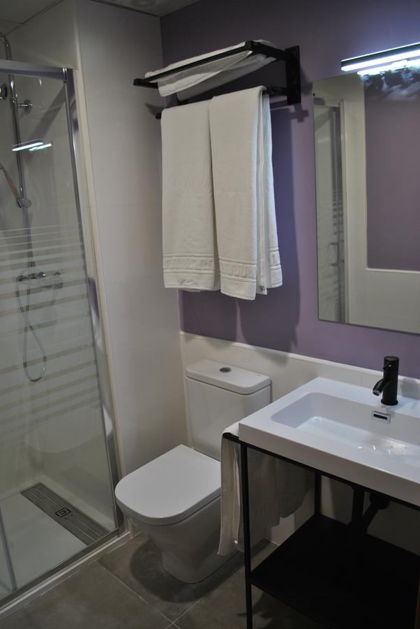 Hostal Universitat Cervera  Exterior photo
